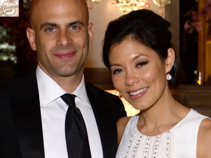 How does Cy Kass live a Private Life